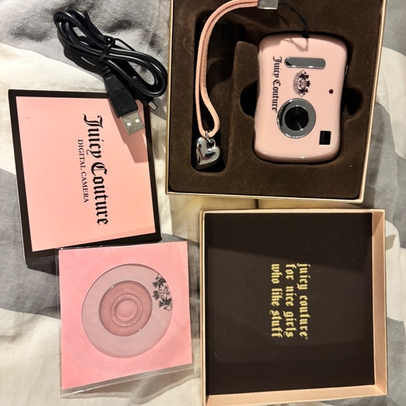 Juicy couture pink digital camera - Picture 5 of 9